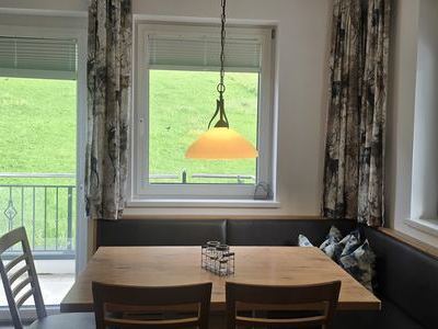 Essbereich  der Ferienwohnung Fimba im Haus Wintertraum Ischgl